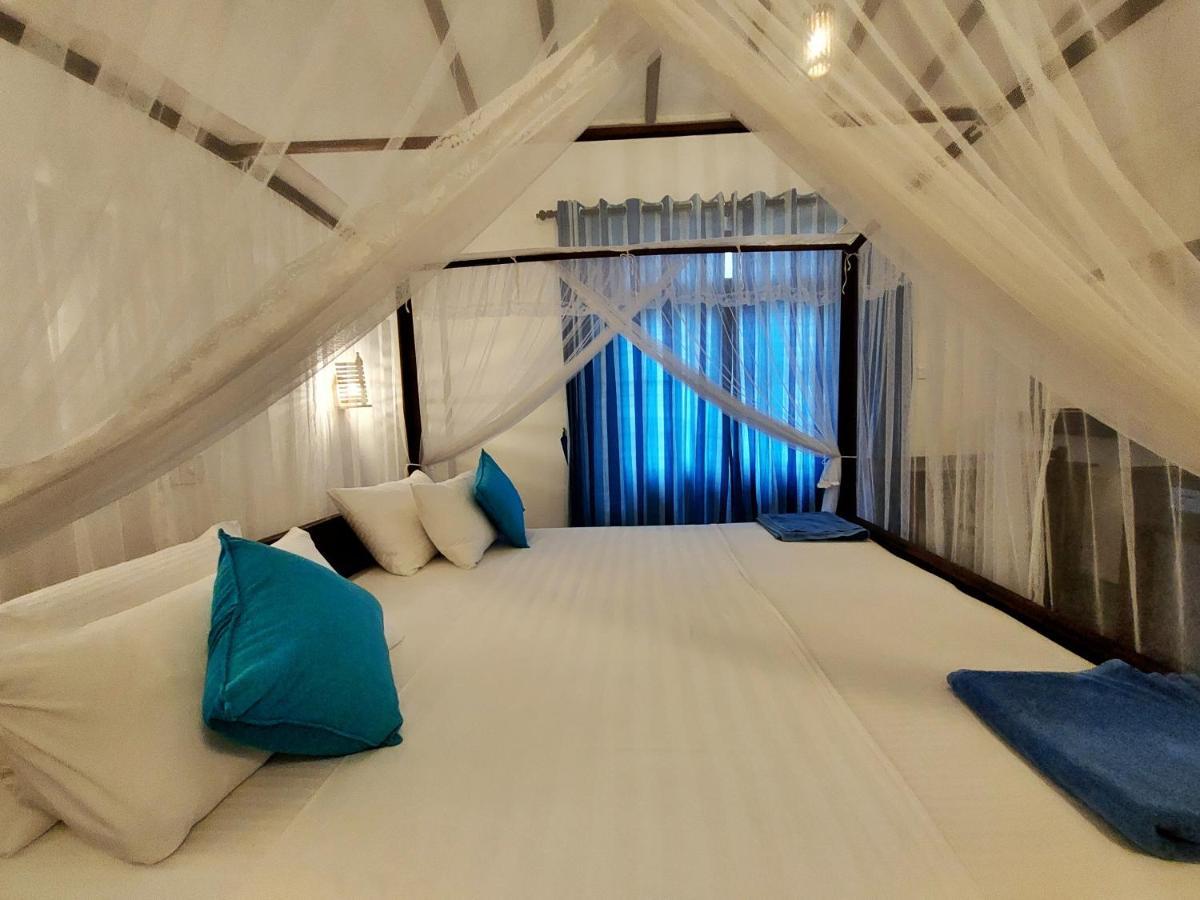 Sweden Inn Guesthouse Hikkaduwa Ngoại thất bức ảnh